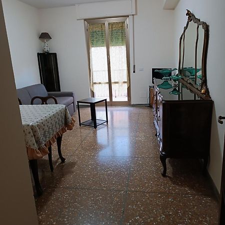 Hortis Apartment, 5 Persone, 2 Camere, Balcone, Metro C E Tram Per Il Centro Rome Luaran gambar