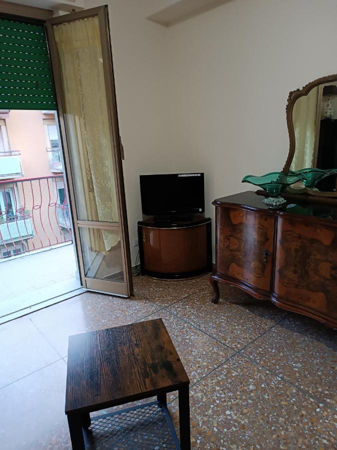 Hortis Apartment, 5 Persone, 2 Camere, Balcone, Metro C E Tram Per Il Centro Rome Luaran gambar