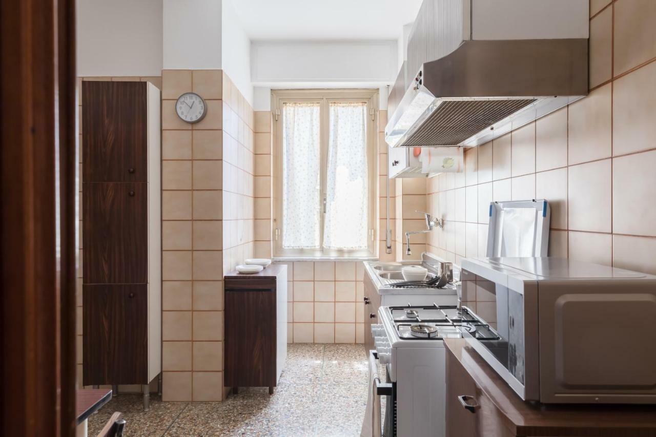 Hortis Apartment, 5 Persone, 2 Camere, Balcone, Metro C E Tram Per Il Centro Rome Luaran gambar