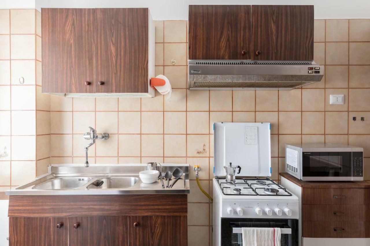 Hortis Apartment, 5 Persone, 2 Camere, Balcone, Metro C E Tram Per Il Centro Rome Luaran gambar