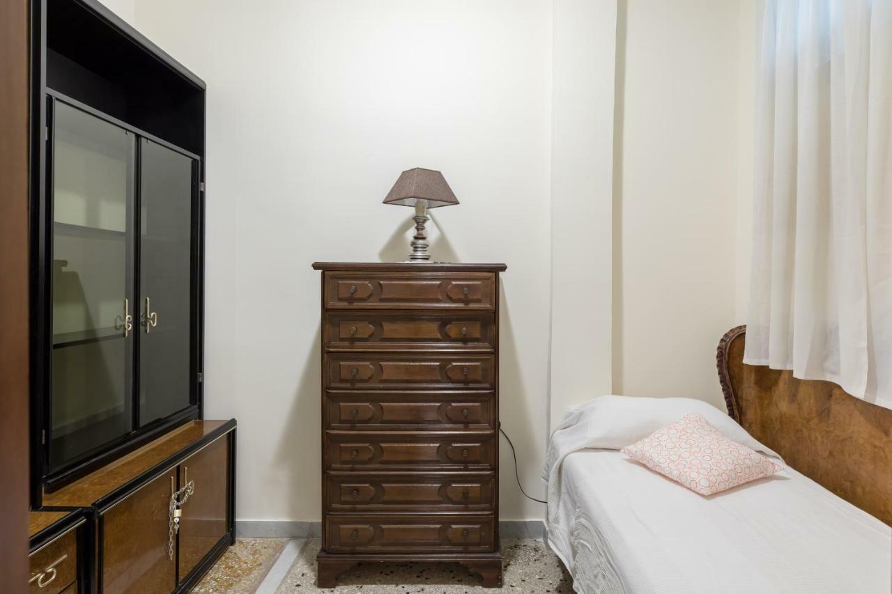 Hortis Apartment, 5 Persone, 2 Camere, Balcone, Metro C E Tram Per Il Centro Rome Luaran gambar