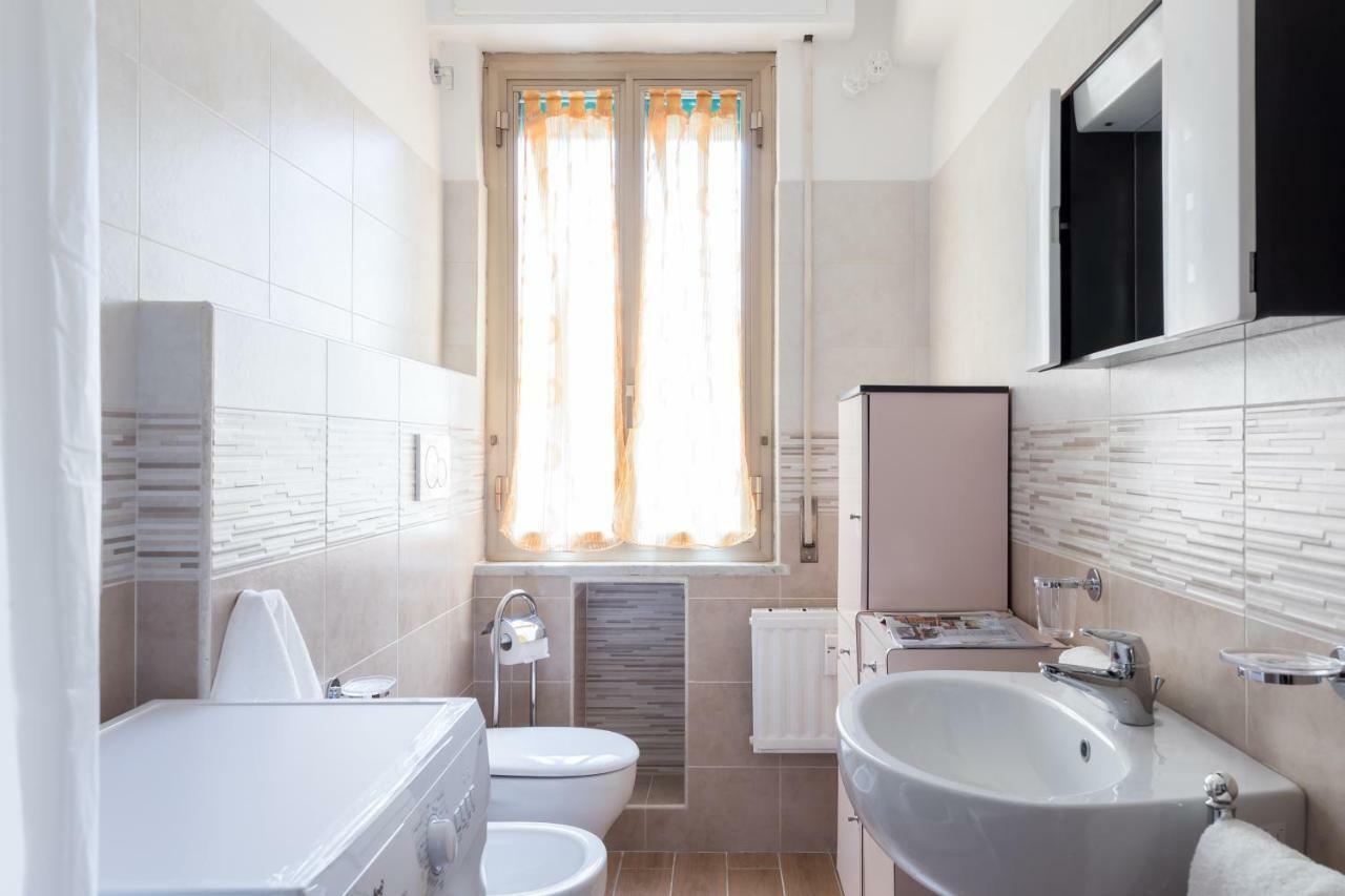 Hortis Apartment, 5 Persone, 2 Camere, Balcone, Metro C E Tram Per Il Centro Rome Luaran gambar